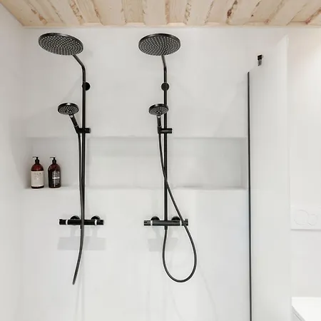 Stunning 7bed & House W/ Pier & Sauna