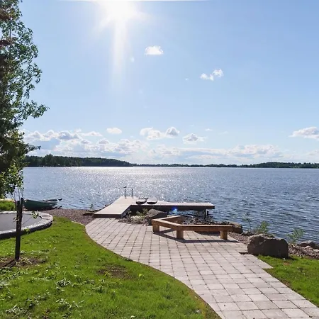Stunning 7bed & House W/ Pier & Sauna