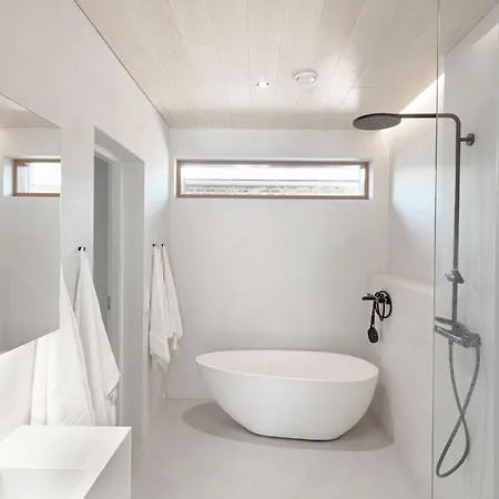 Hotel Stunning 7bed & House W/ Pier & Sauna Lempäälä