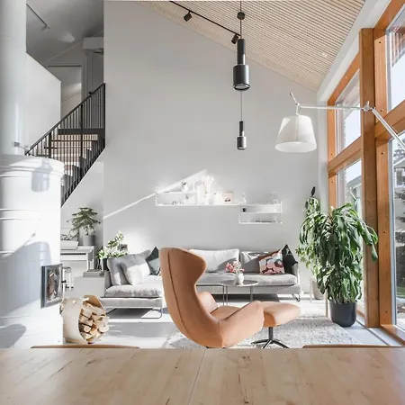 Hotel Stunning 7bed & House W/ Pier & Sauna Lempäälä